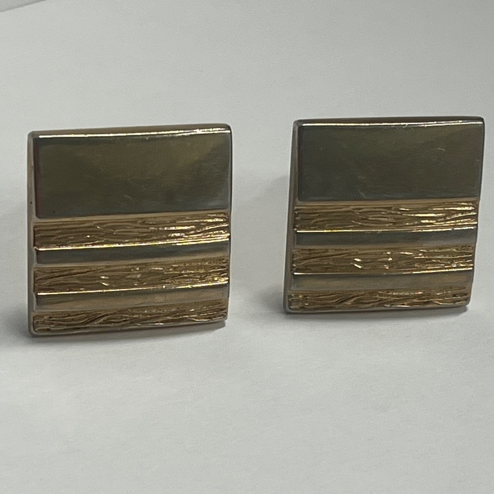 Swank Vintage 1960’s Goldtone Vintage Cufflinks